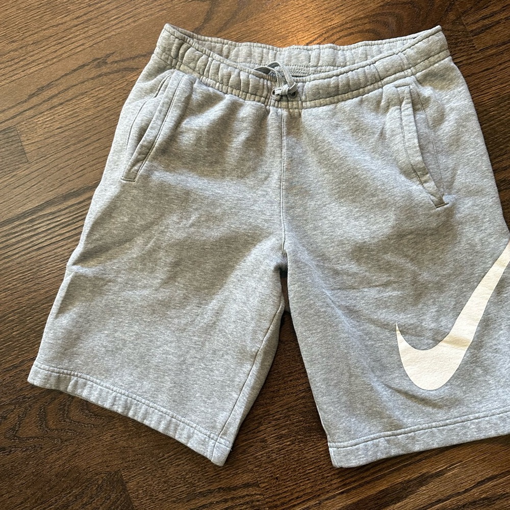 Men’s Nike sweat shorts size S